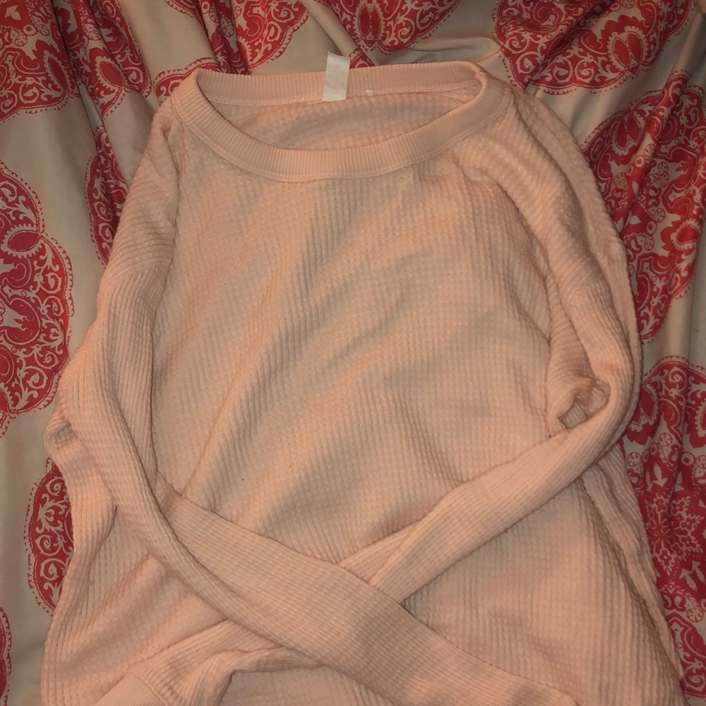 light pink long sleeve crop top